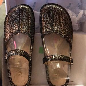 Algeria by PGLite leopard stripe size 41W